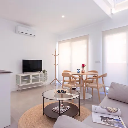 Costa Tropical By Rent Me דירה